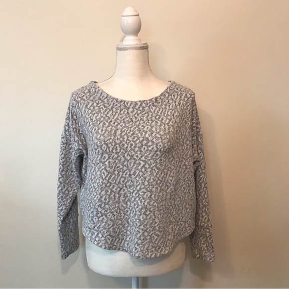 Saturday Sunday Anthropologie Gray White Leopard Print Pullover Sweater Size XS - Picture 5 of 15
